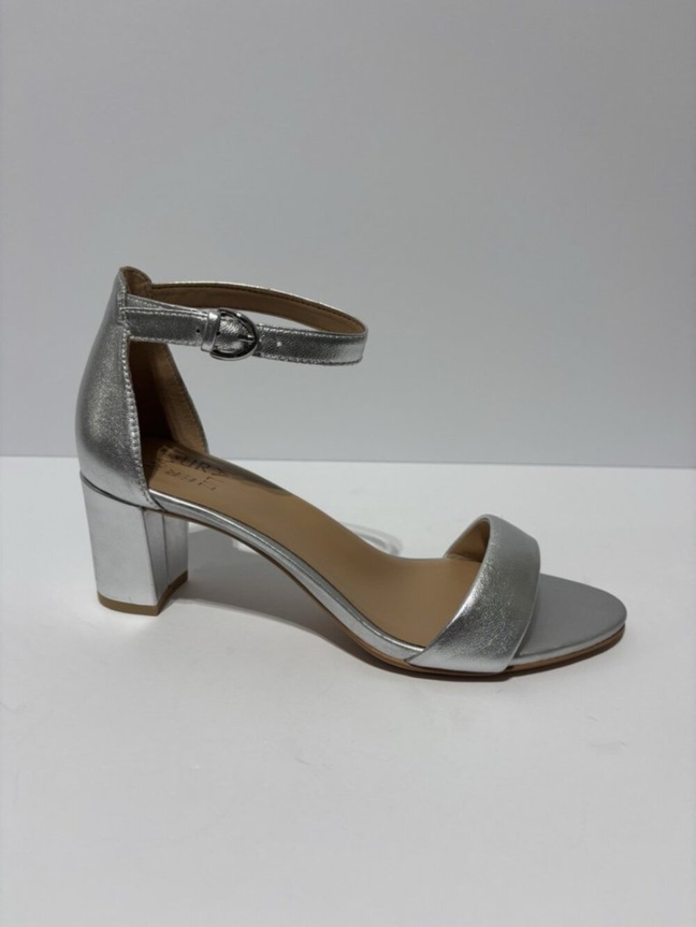 Naturalizer Women’s Vera Silver Ankle Strap Sandals, Size 9 M